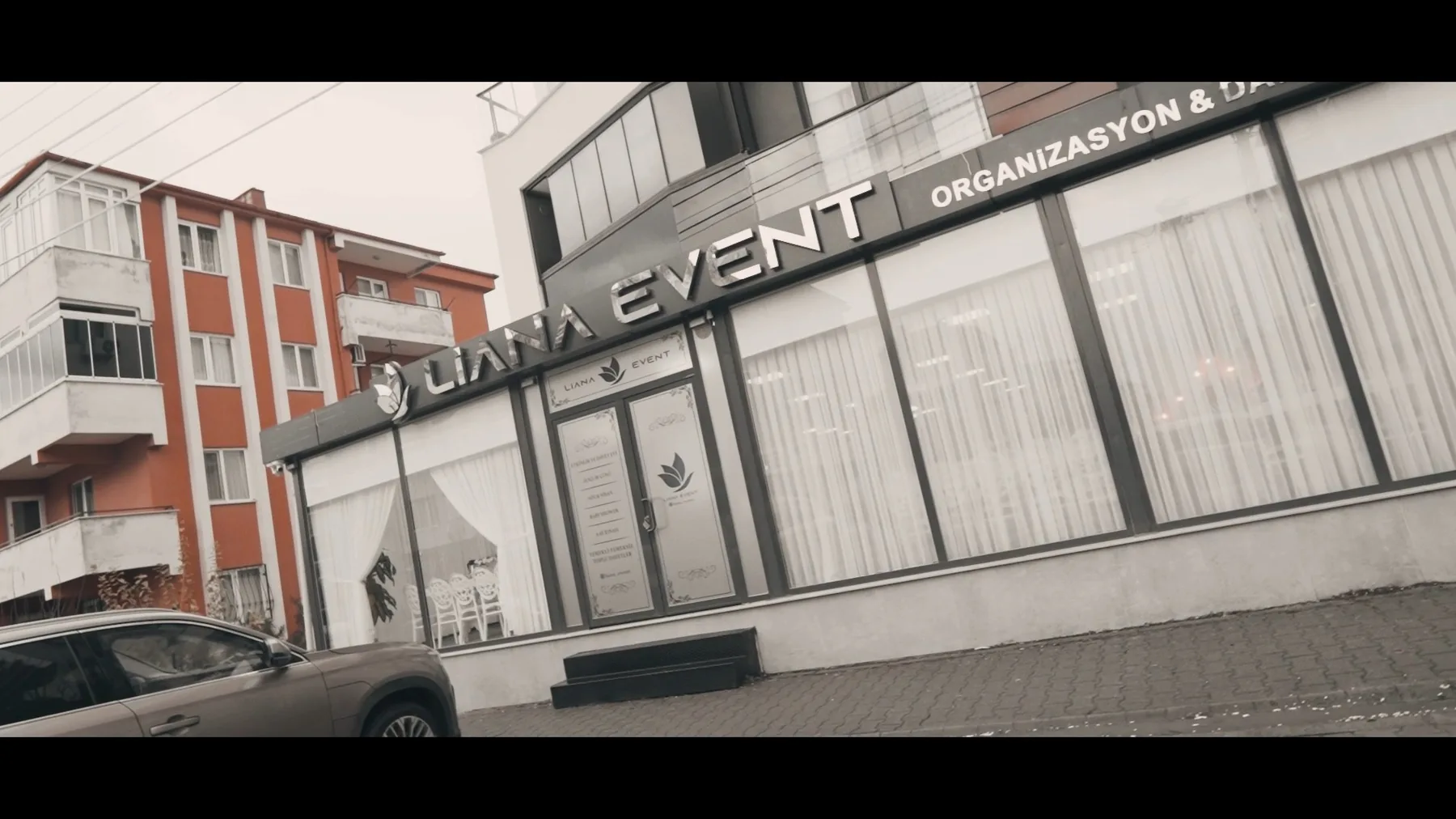 Liana Event dış mekan ve marka görünümü